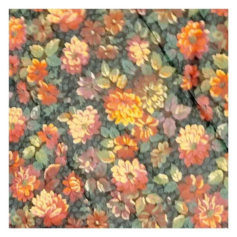 Vintage Christmas Holiday Poinsettia Floral Design Oblong‎ Table Cloth 83 X 60
